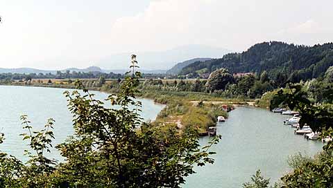 Drau Stausee Feistritz Sportboothafen in N�he der unteren Reviergrenze